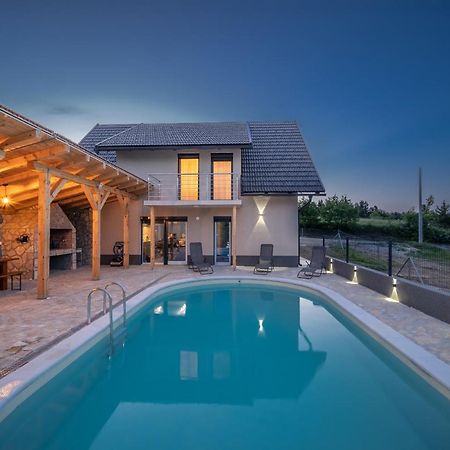 Villa Nesa - Beautiful Guest House At Continental Croatia With Outdoor Swimming Pool, Sauna And 3 Bedrooms Plaški 외부 사진