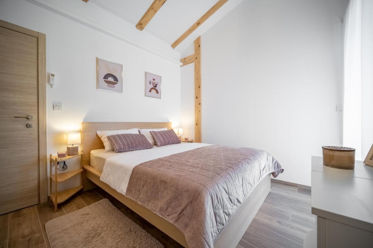 Villa Nesa - Beautiful Guest House At Continental Croatia With Outdoor Swimming Pool, Sauna And 3 Bedrooms Plaški 외부 사진