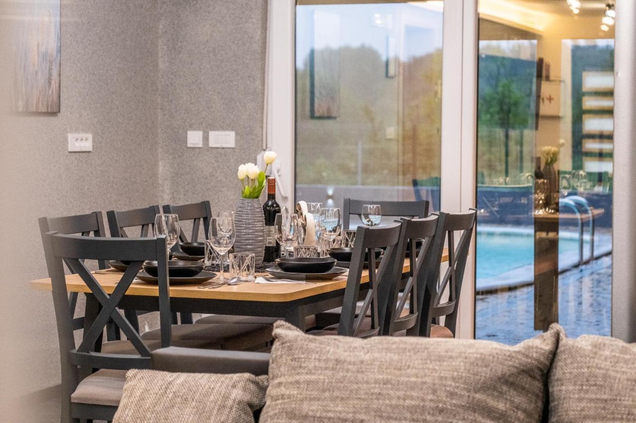 Villa Nesa - Beautiful Guest House At Continental Croatia With Outdoor Swimming Pool, Sauna And 3 Bedrooms Plaški 외부 사진
