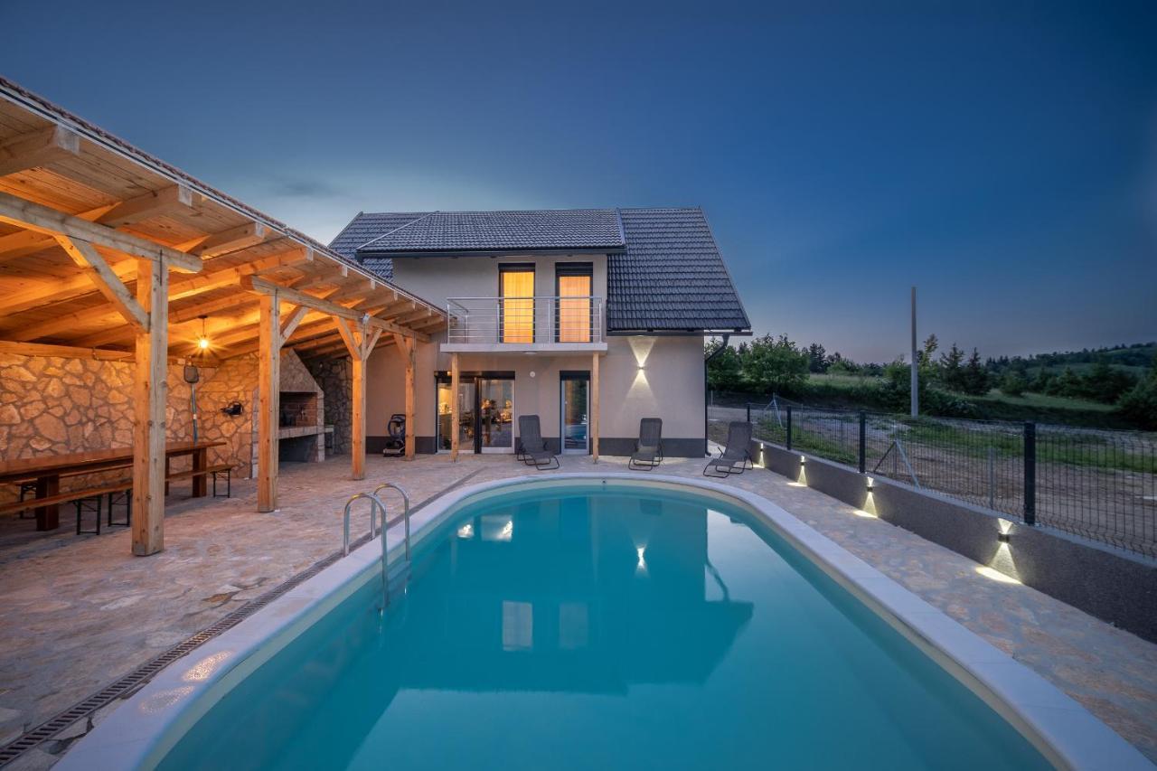 Villa Nesa - Beautiful Guest House At Continental Croatia With Outdoor Swimming Pool, Sauna And 3 Bedrooms Plaški 외부 사진
